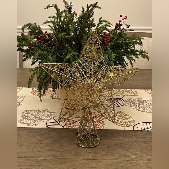 Gold Christmas Star Tree Topper - Picture 7 of 7